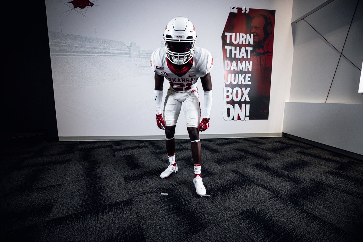 shadweljr's tweet photo. University of Arkansas unofficial https://t.co/3WaQzrGlxE