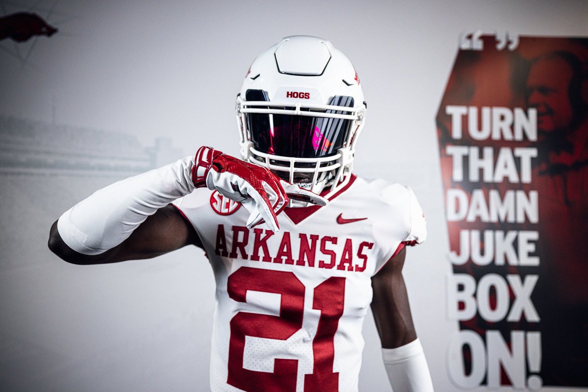 shadweljr's tweet photo. University of Arkansas unofficial https://t.co/3WaQzrGlxE
