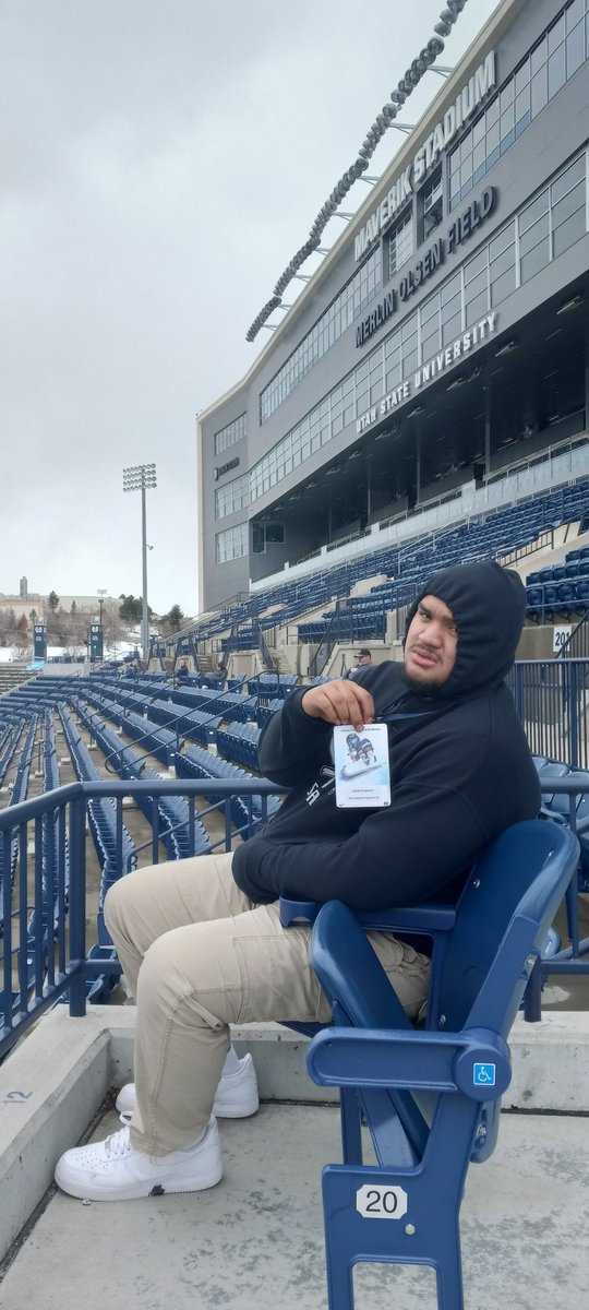LFaapouli05's tweet photo. Thank you @CHbanderson @CoachBJEdmonds @CBassett_USU and all the staff at @USUFootball for an awesome visit last week. One love! @ffchsfootball @Coach_JNovotny @FFC_CoachSallee @SixZeroAcademy #TrojanStrong #DungeonFamily #Legend4Life https://t.co/Hors7ePwhc