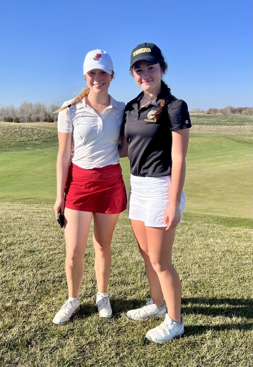 RuralGolf's tweet photo. Next level golf…PROUD to say the least! 💪🏼⛳️

@madelyn_lutt 
@AliyahNorth 
@averysc222 
@KaitlynCrough 

#alumni 
#alwayscompeting
#Ruraltough https://t.co/4C1v11Zqzi