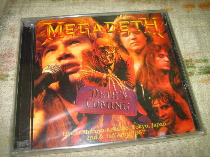 Megadeth's tweet photo. April 1987, 36 years ago.. we played our first two shows ever in Japan. (unofficial bootlegs shown) What are your thoughts on these tracklists? 👊😎

Dave Mustaine - Guitars &amp; Vocals
Chris Poland - Guitars
David Ellefson - Bass &amp; Vocals
Gar Samuelson - Drums https://t.co/Z9GBtRWGzJ