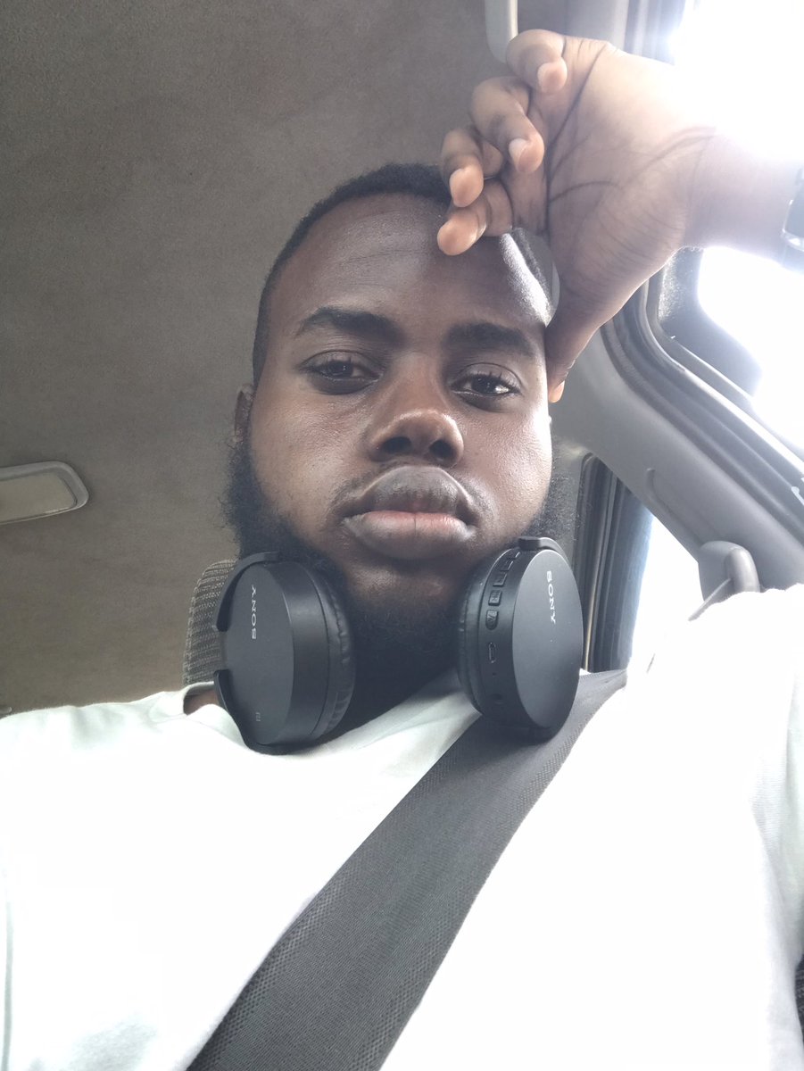 thee_blvck_wolf's tweet photo. @KafulaLolo https://t.co/FrJ2BFpNlm