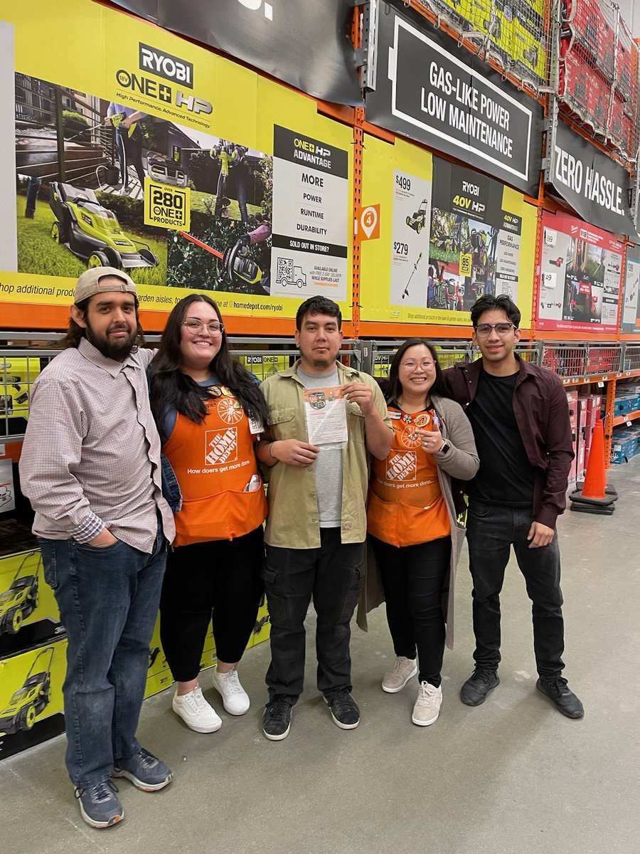 Recognizing Chris OFA for always helping out both D31 and D94. Your hard work doesn’t go unnoticed. Keep up the amazing work 🧡