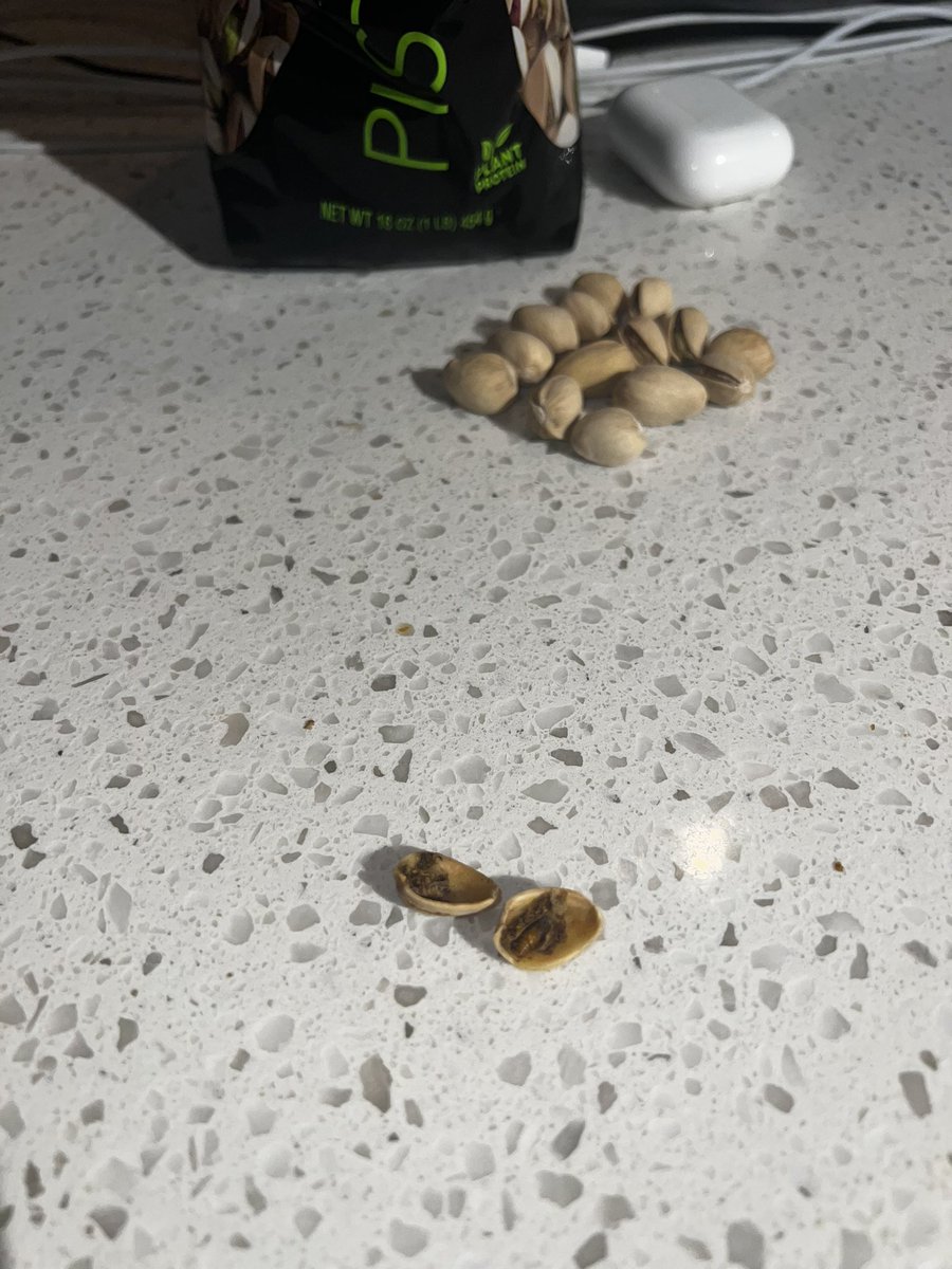 meloshiestyy's tweet photo. @WonderfulNuts  absolutely disgusting you’ll be hearing from us soon. Major lawsuit on the way. #donteatpistachios #wonderful https://t.co/ZGcg4CmYWM