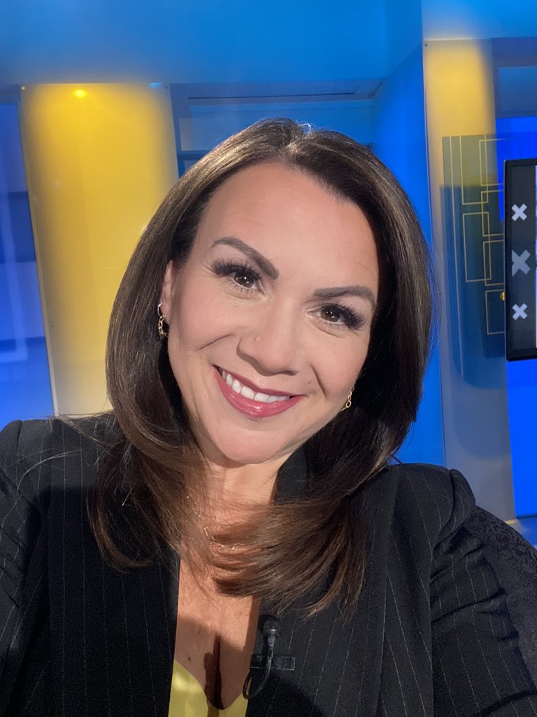 LouiseMartinCBC's tweet photo. That’s a wrap!
Thank you to everyone who tuned in for our election coverage. Thank you to our CBC team. 
#pei #peielection #peivotes2023 https://t.co/opLAMW7rEF