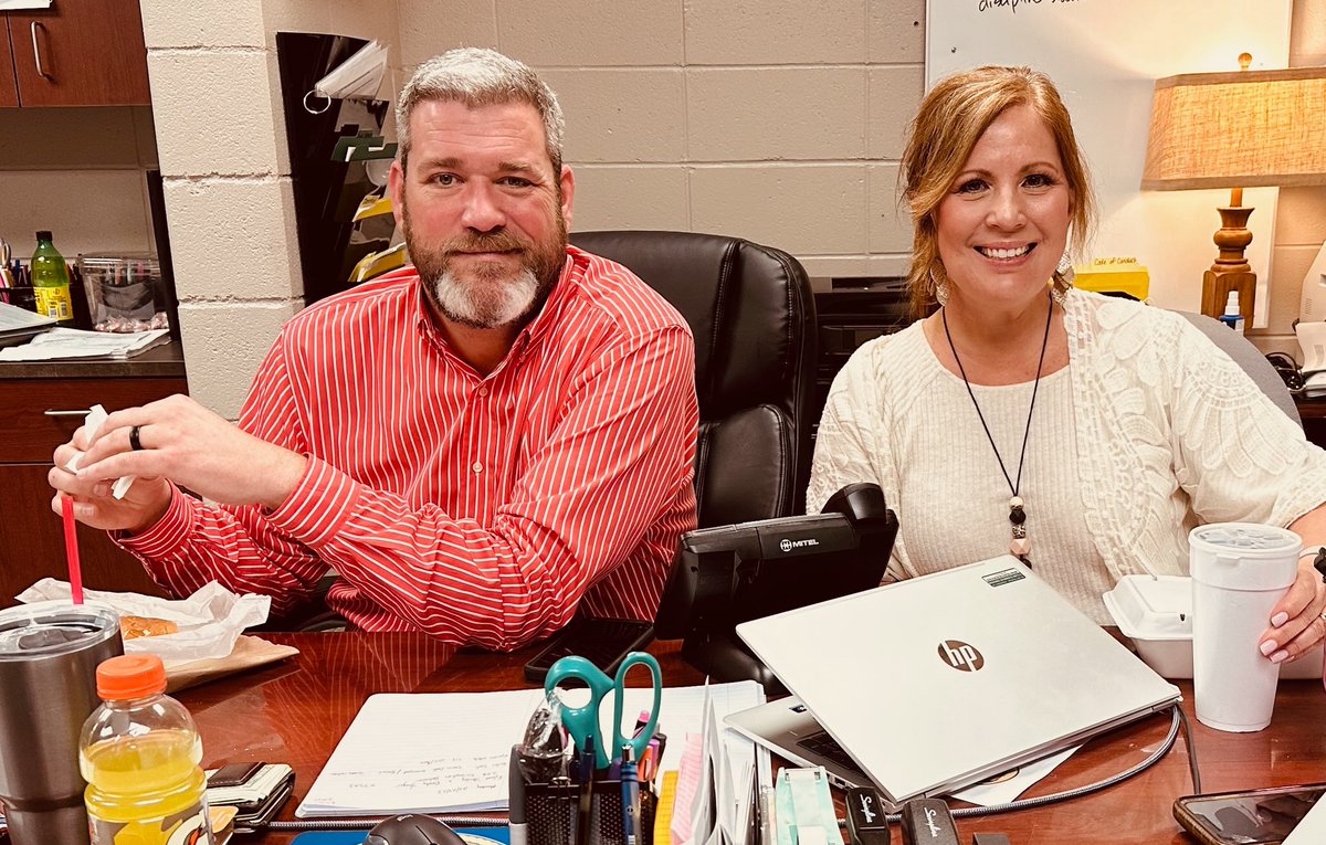 Happy AP week to the Assistant Principals at OMS! You are appreciated! #collaboration <a href="/sccboe/">St. Clair County Schools</a> <a href="/dgaribay/">Danna valentina Izquierdo garibay</a> <a href="/jmoneyAP/">Josh Money</a> <a href="/Burns_StClair/">Justin Burns</a>
