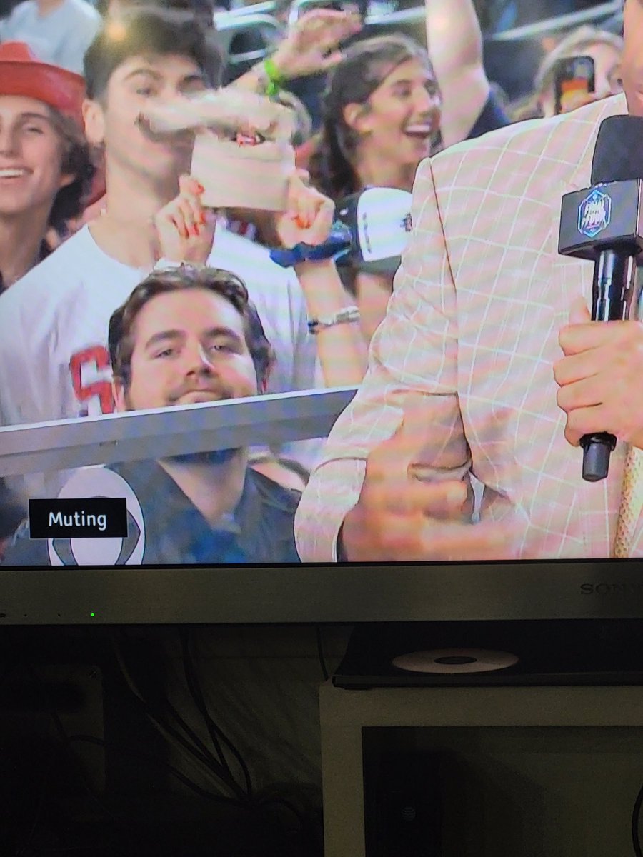 Badboybaker50's tweet photo. Watching the NCAA Men's Basketball Championship game. If I was his parent, how proud should I be of my son? (to the left of Barkley) Mom: "Now don't do anything that would embarass us." #birdsfly https://t.co/8L37Uf11OG