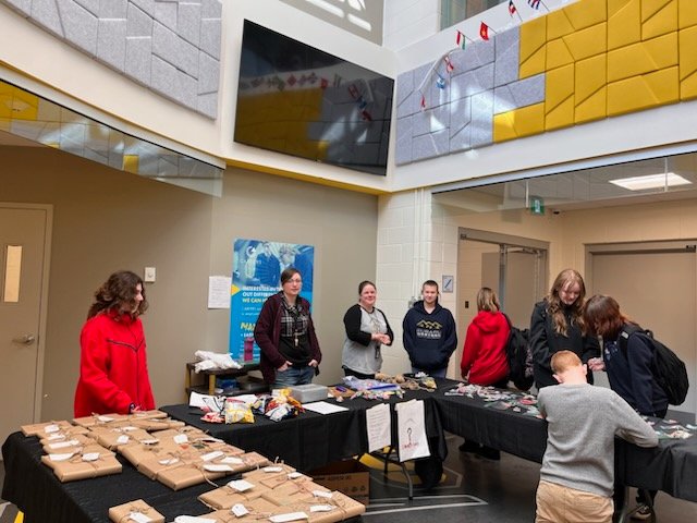 KParent's tweet photo. After several terms of hard work, our 7/8/9 Inclusive classes are selling their business products. They will be selling all week. Funds raised will support a class year-end trip!
@CompMinerTweets @LiteracyWire
@Canadiana88 @FMPSD 
#individualizedlearning https://t.co/HpQUx6l8b7