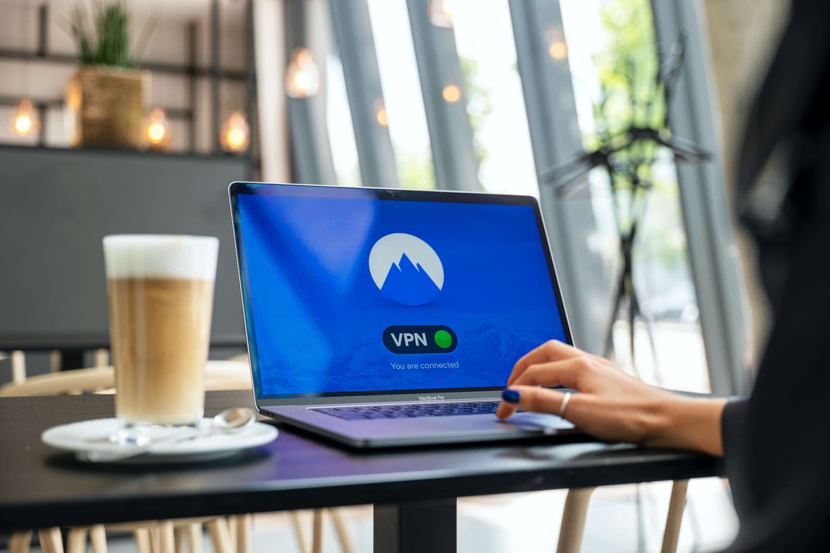 monederu's tweet photo. VPN: Una Comparación de los Principales Proveedores
https://t.co/RtVmPeYsov

#VPN #privacidad #seguridad #compras https://t.co/WKFTQIXCfJ