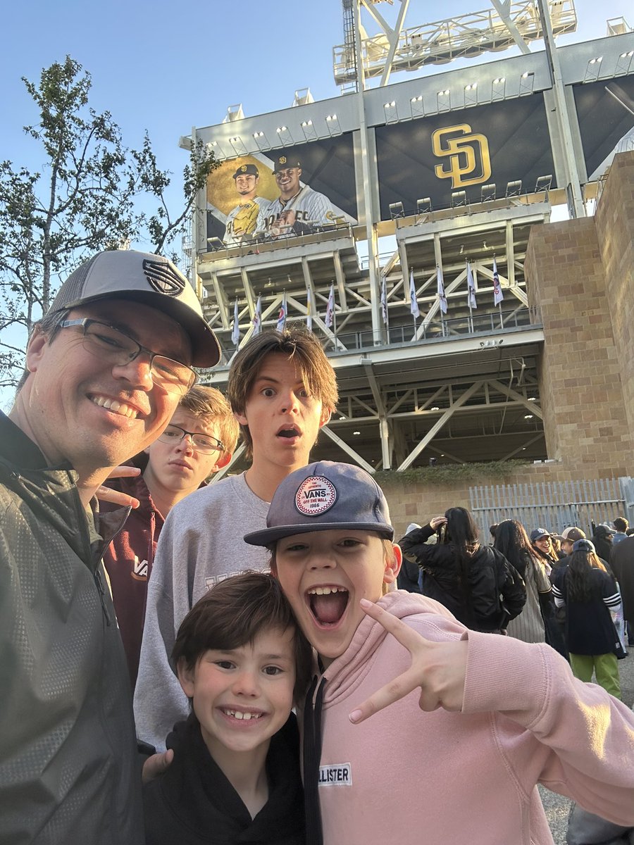 #bringthegold Go Padres!