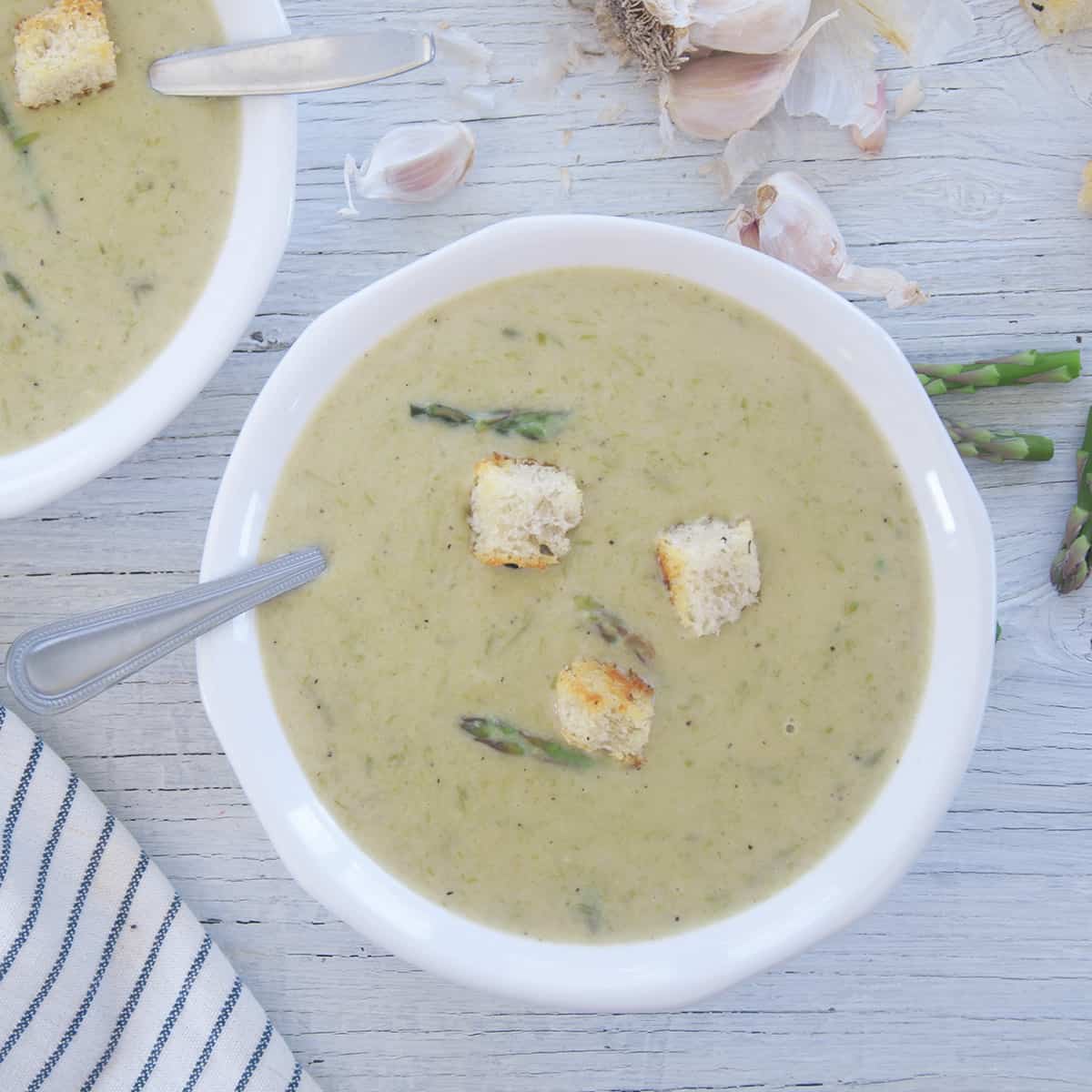 NotTheHoff's tweet image. Bon Appétit, my fellow foodies! This creamy asparagus soup will have you saying 'Ooh la la!' with every spoonful.🌿  #SpringRecipes #SoupRecipe ramshacklepantry.com/easy-and-fresh…
