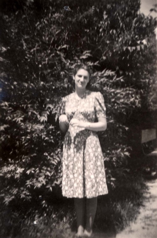 AuschwitzMuseum's tweet image. 4 April 1924 | A Hungarian Jewish woman, Zsuzsa Stelczer, was born in Gyor.

In 1944 she was deported to #Auschwitz. She did not survive.