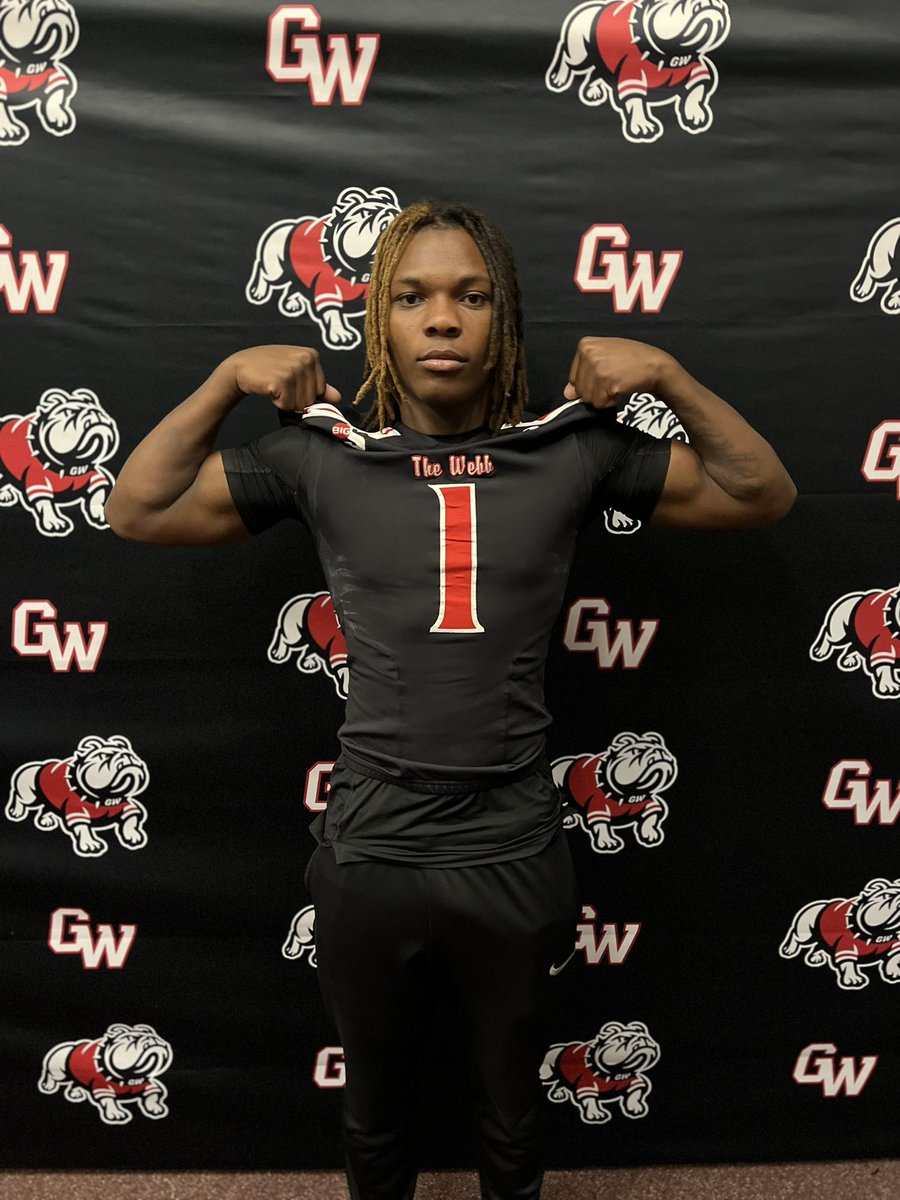 AmariFletcher3's tweet photo. Enjoyed myself at Gardner Webb 🔴⚫️ @jwindon35 @blessedsa9 @on3 @One11Recruiting https://t.co/RU2bFVKaqX