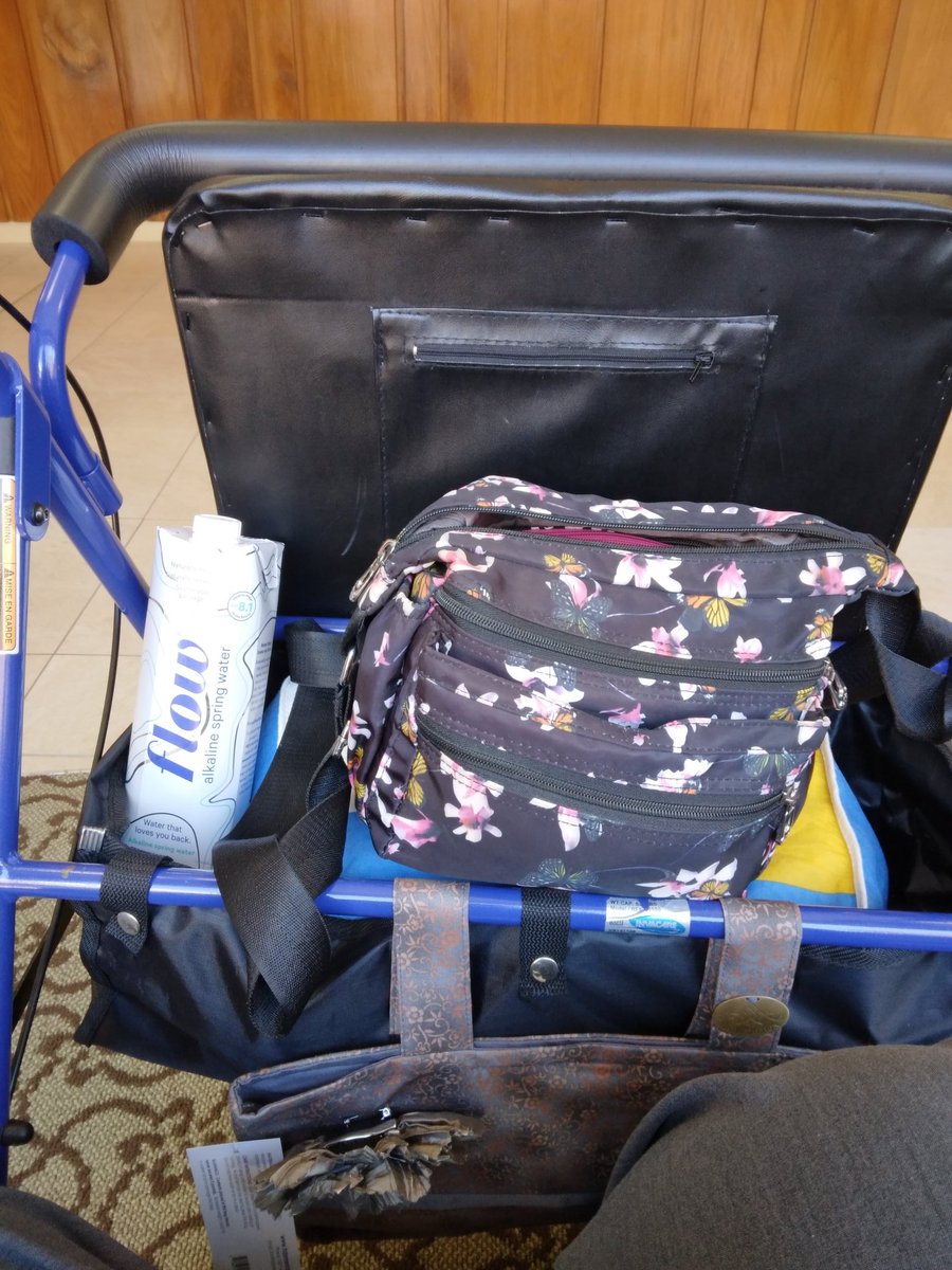 IammsGigi's tweet image. Physical therapy day #stayhydrated #flowwater @FlowWater