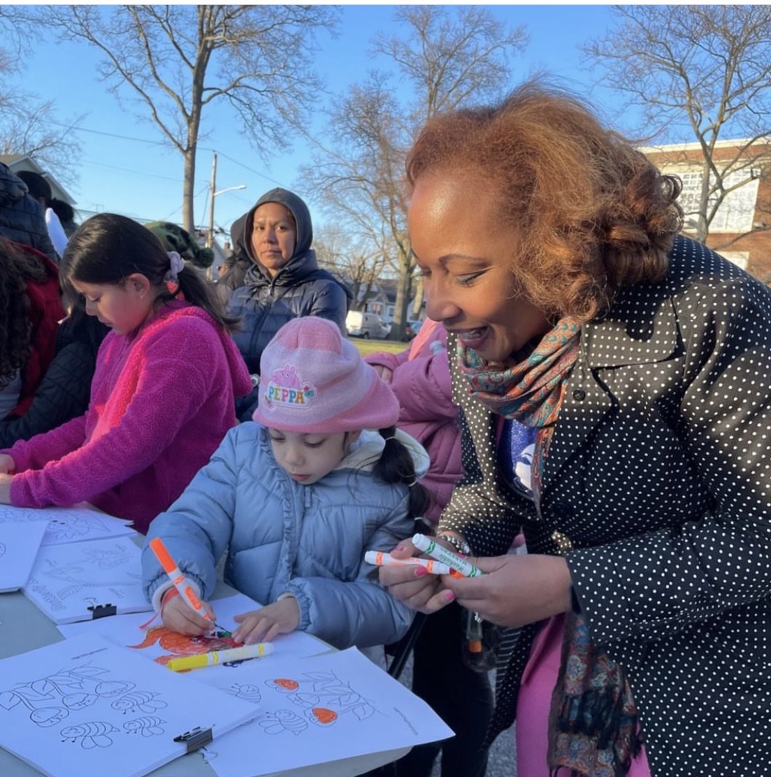northernparkway's tweet photo. Celebrating & Learning: @MDarrisawAkil #dinosauregghunt #npspta #unearthingjoy https://t.co/bsWjOyHaYg