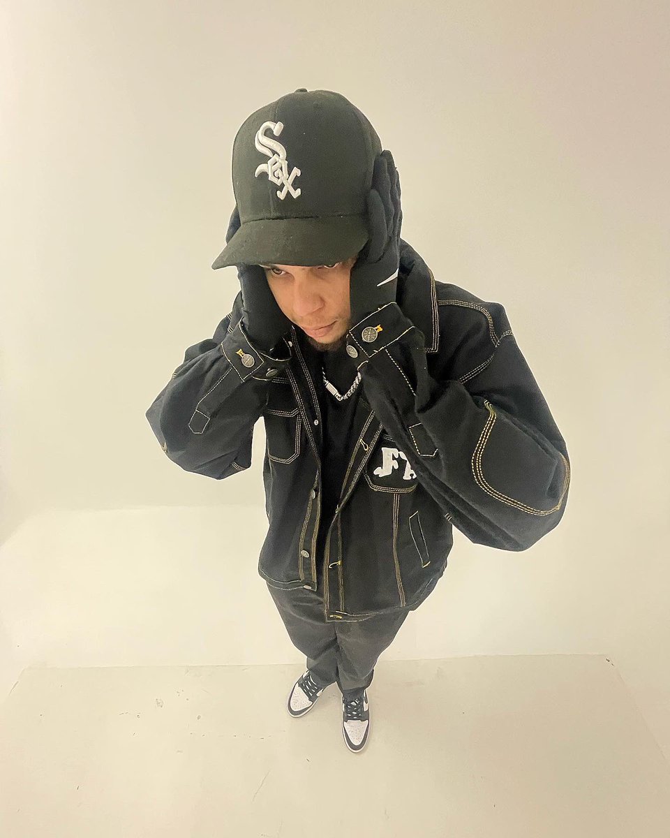 D Savage ! tweet media