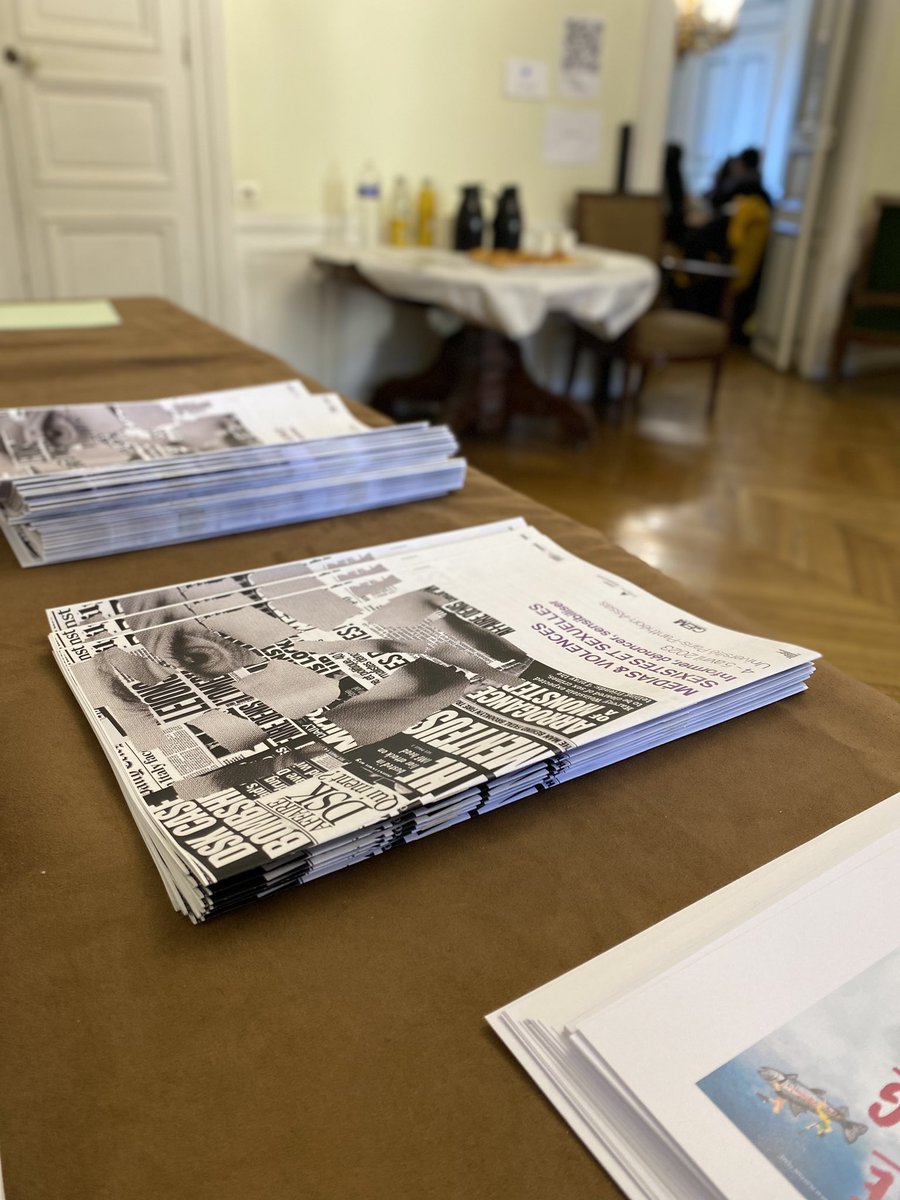 Colloque « Médias et violences sexistes et sexuelles » :

La première session « Formations et pratiques journalistiques » en ce moment à l’appartement Décanal avec <a href="/LaureBeaulieu/">Laure Beaulieu</a> , <a href="/PascaleColisson/">Pascale Colisson</a> , Elena Louazon, Mischa Dekker et Valérie Vuille. #mediaVSS