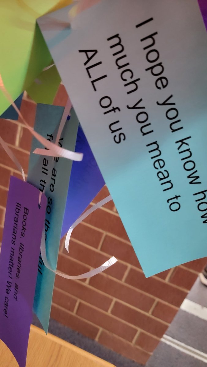 SpotsyLibrary's tweet image. Some wonderful parents in our county organized a campaign for the high school librarians. Each balloon has a sweet and supportive message attached to it.  We are truly part of an amazing community. Thank you @SpotsySchools parents and friends. #morethanbooks #community #value