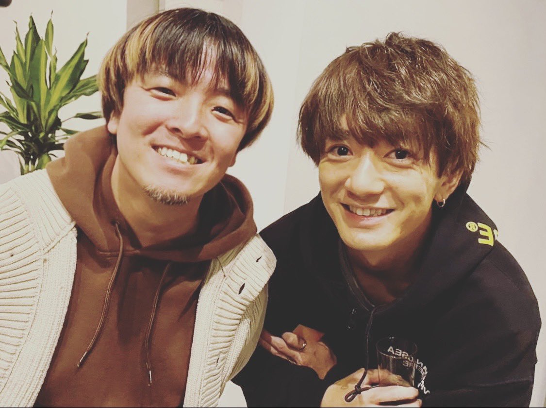 Keisuke6038's tweet photo. 【 みちょぱ の夫さん！】

大倉士門さんにお会いしました。

同じ男なのに、この差は…！

いろいろ話したんですけど、
とにかくもうイケメンすぎて…。

#イケメン #モデル #俳優 #タレント #元ジャニーズ #ジャニーズ #時差投稿 #大倉士門 #みちょぱの旦那 #みちょぱ https://t.co/9tPrY60pJ6