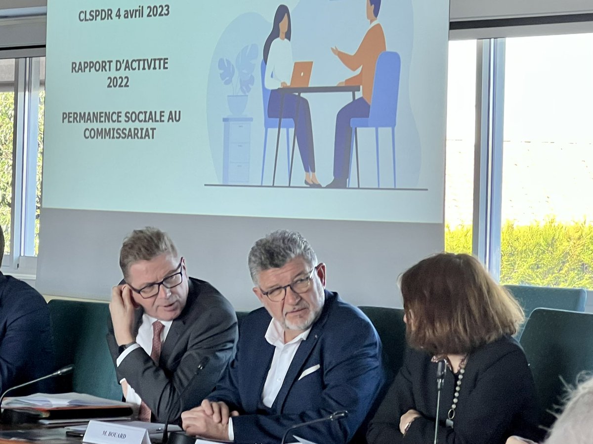 Lucbouard's tweet photo. Séance plénière du #CLSPDR : depuis 2014 nous sommes engagés dans une amplification de notre politique de #sécurité #prévention :
✅ 16 policiers municipaux + 4 recrutés en 2023
✅ 10 Asvp
✅ 168 caméras
✅ 8 médiateurs
✅ 7 éducateurs
✅ 170 permanences sociales au commissariat https://t.co/Gz4600vv0v