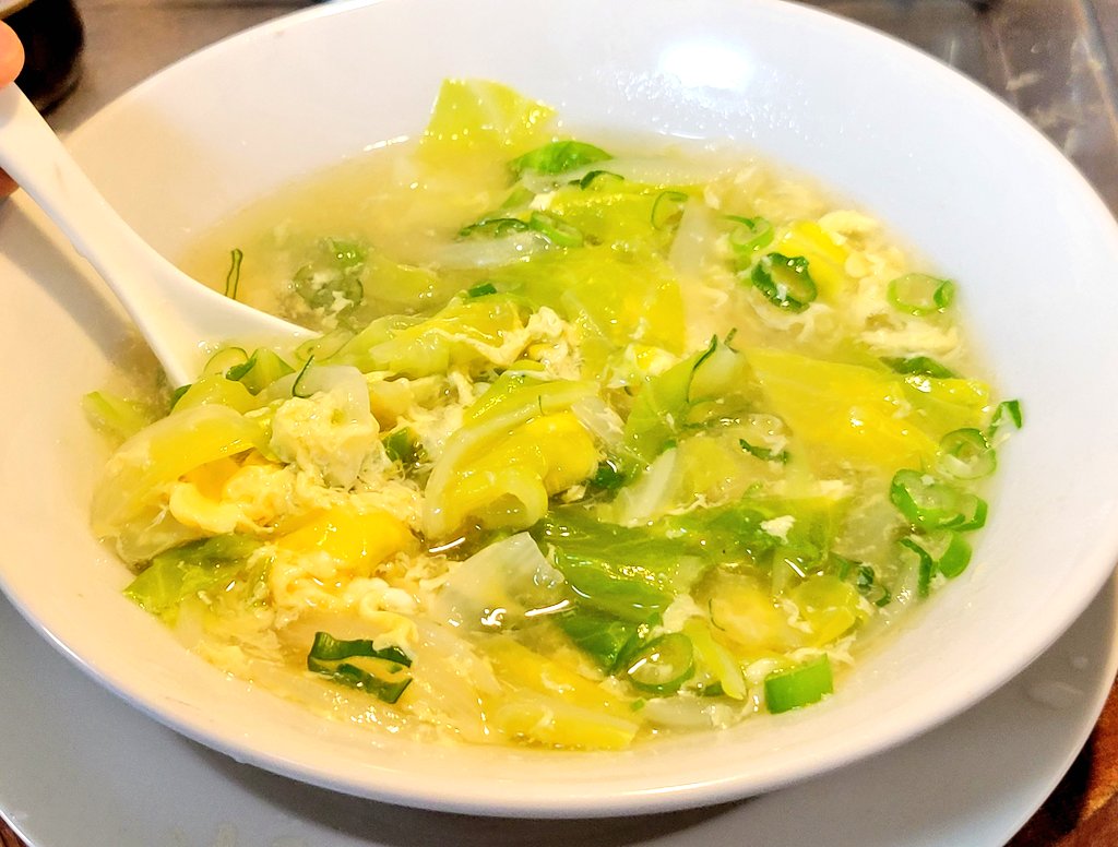 team_toshibo's tweet image. 🆕優しくとろけていくらでもイッちゃう！春キャベツと新玉ねぎの卵スープyoutube.com/shorts/Gz9Pex-…

#short #cookingshorts #春キャベツ #新玉ねぎ #スープ #ダイエット #おうちごはん #Twitter家庭料理部 #やすまるだし #公式ｱﾝﾊﾞｻﾀﾞｰ #ちゃらりんこ