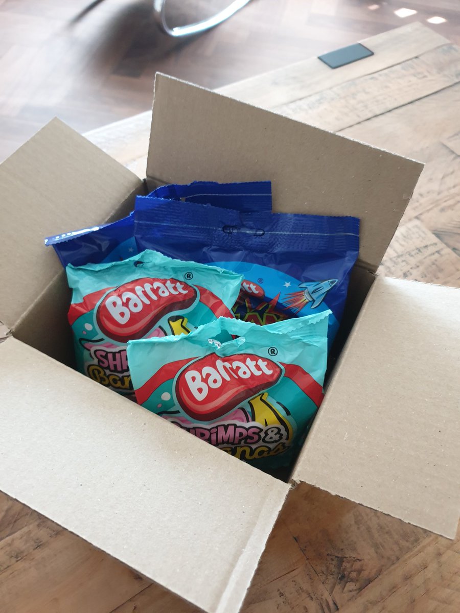 Thank you <a href="/BarrattSweets/">Barratt Sweets</a> for sending this in the post today. Very kind of you 💛