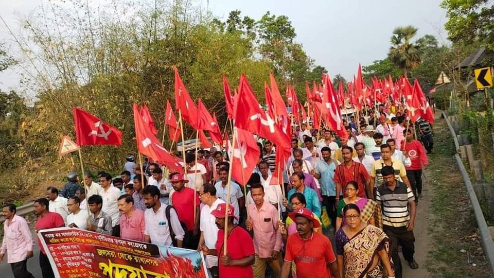 el__fuser's tweet image. Defying #TMCTerror Ghatal, WB witnessed a protest rally against corruption in recruitments, municipalities &amp;amp; PMAY. The rally also condemned non-allocation of funds to WB for MGNREGA &amp;amp; PMAY. Comrades Sushanta Ghosh, Pratikur Rahman &amp;amp; others participated in the rally. #CPIM