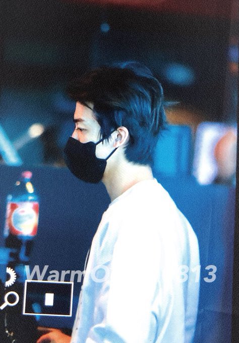 haechantekkim's tweet photo. na jaemin sama mark lee stop lah pake outfit ngapel pacar begini walaupun iya bener aku pacarnya https://t.co/XqnwhaDk36