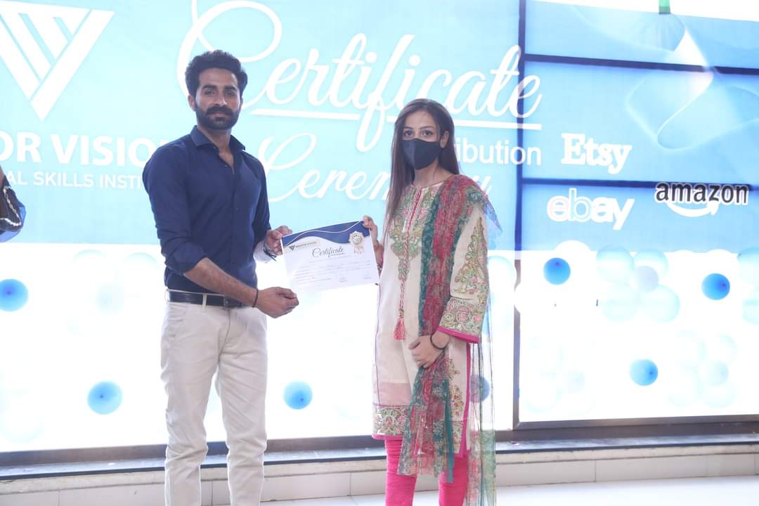mentor_visions's tweet photo. Alhamdulliah Our 4th Certificate Distribution Ceremony.
 
#mentorvison #institute #mv #certificate #event #ceremony https://t.co/iKZZUUp6c6
