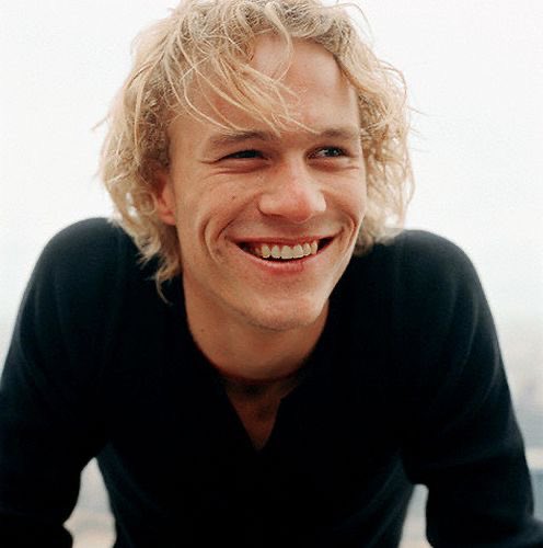 RPATZLEDGER's tweet photo. happy heavenly birthday heath ledger <3 https://t.co/Q8rsHZzzOj