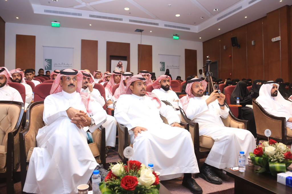 kcciorg's tweet photo. بحضور رئيس لجنة ريادة الأعمال عبدالعزيز العالي ، أقامت اللجنة بـ #غرفة_الخرج بالتعاون مع مساحة العمل المشتركة 22|67 أمسية رمضانية "تكيـة رياديـة"على المسرح الرئيسي بمشاركة عضو مجلس الإدارة رائد العبيد ، ضيف الأمسية د.عبدالعزيز العبيد @alobaid6 بإدارة لمى الحبيشي @llamhu https://t.co/NHjmcwgV9u