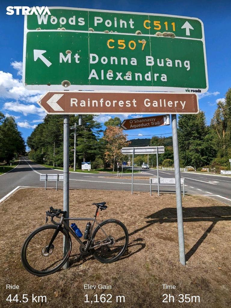 Suffered today but if it was easy, everyone would do it. 🚴‍♀️ 

#RideLikeAGirl #CycleMelbourne #ItsAMountain #bike #cycling
#ThisGirlCanVic strava.app.link/DJBpWgKDIyb