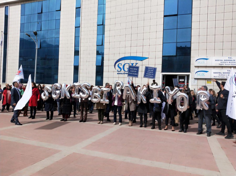 TEK_SENBURO's tweet photo. Teşekkürler Bursa Sosyal Güvenlik İl Müdürlüğü !!

(03/04/2023)

TEK-SEN olarak; katılım yüzde şartı koymadan, tek başımıza dahi kalsak gerek iş bırakma gerekse de diğer yöntemlerle somut adımlar atmaya devam edeceğiz!

#SGKAilesiEylemde 
#SGKEylemde https://t.co/o4fROGsUNf
