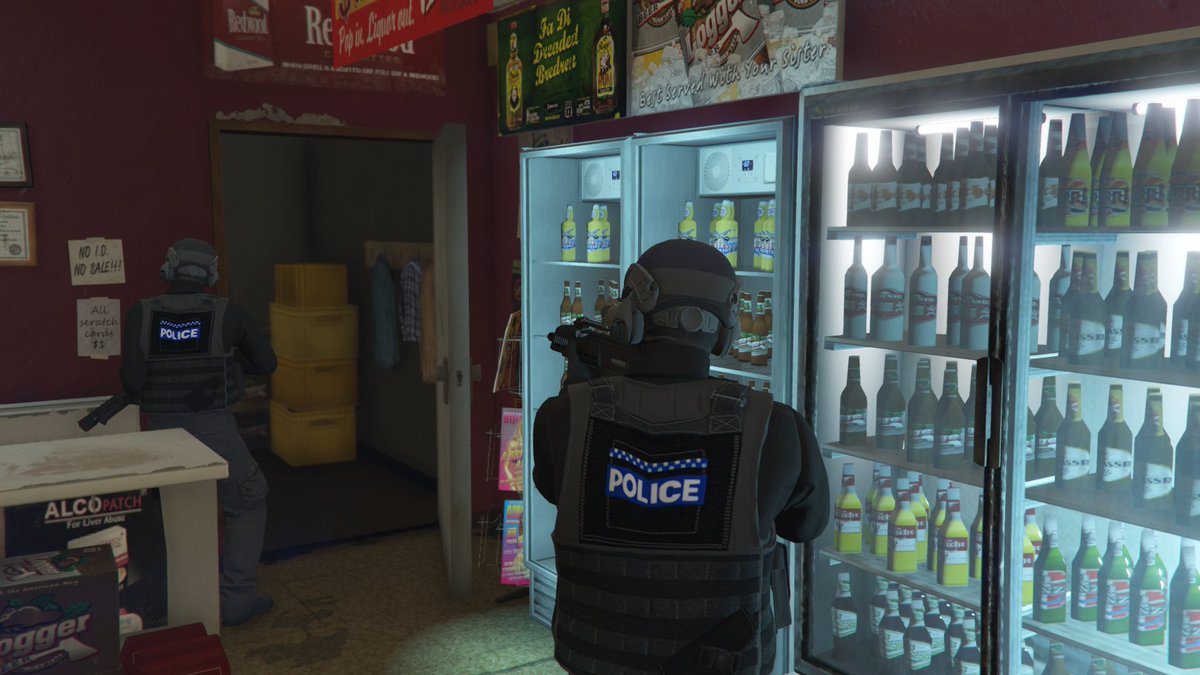 KentPolice_TRPC's tweet photo. Armed police was deployed to Wakey Wines alongside HART from @SECAMB_TRPC to an armed robbery, which developed into a hostage situation. One in custody at this time.
#Fictional #Police #GTAVRP #TinyRPC https://t.co/LcMKvBp1CH