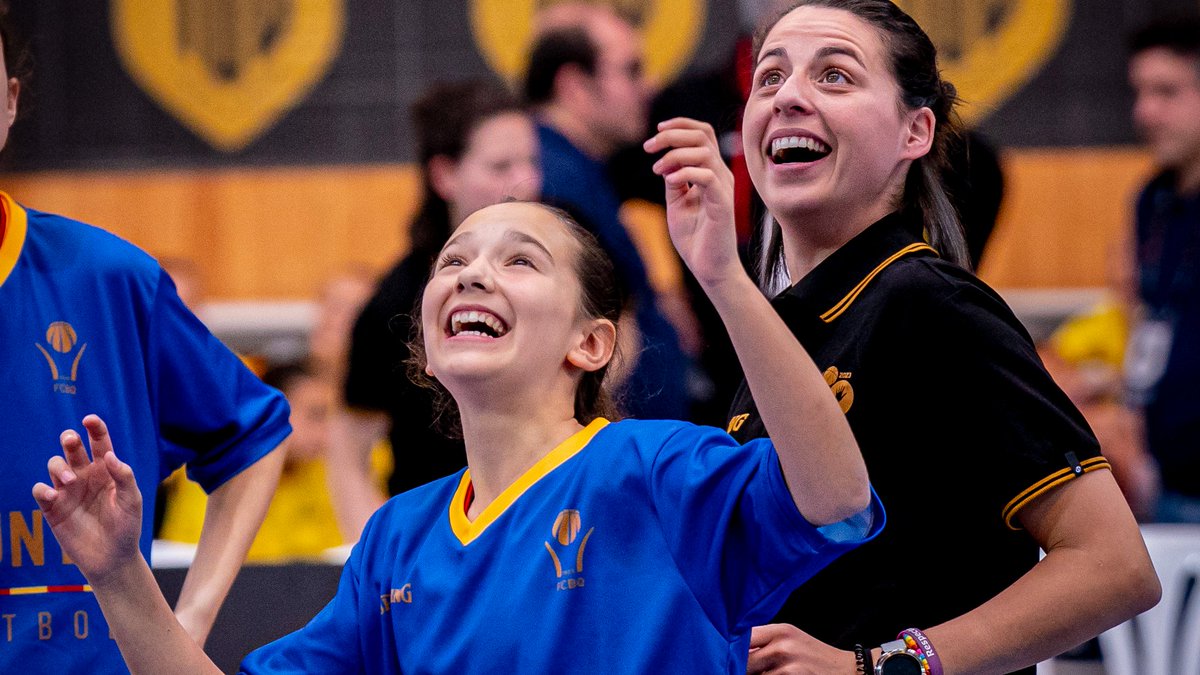 FCBQ's tweet photo. 🏀 #CatalunyaBQ a l'estatal de seleccions Mini

🗓️ Dimarts 4/04

🚩 Palau d'Esports Catalunya Tarragona
♀️ 15:30h 🆚 Aragó (5è - 8è lloc)

🚩 Pavelló Salou Centre
♂️ 19:30h 🆚 Madrid (Semifinal)

💪🏼 Som-hi Catalunya!

📸 FEB
📺 https://t.co/aYEaizP1JH
➡️ https://t.co/2sl2Z0Zz42 https://t.co/8JT8Ipf9dC