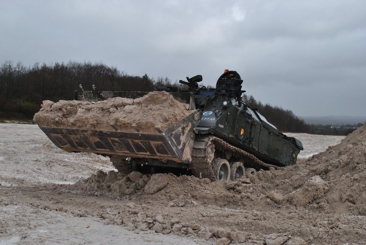 Clearing the way 🦾💥! .. we have been hosting a training exercise for all the Armoured Engineers from @Proud_Sappers over the past few weeks. This was supported with expertise from @armycmc, helping us to deliver the Engineer Support for @3rdUKDivision & @12ArmdBCT 🇬🇧