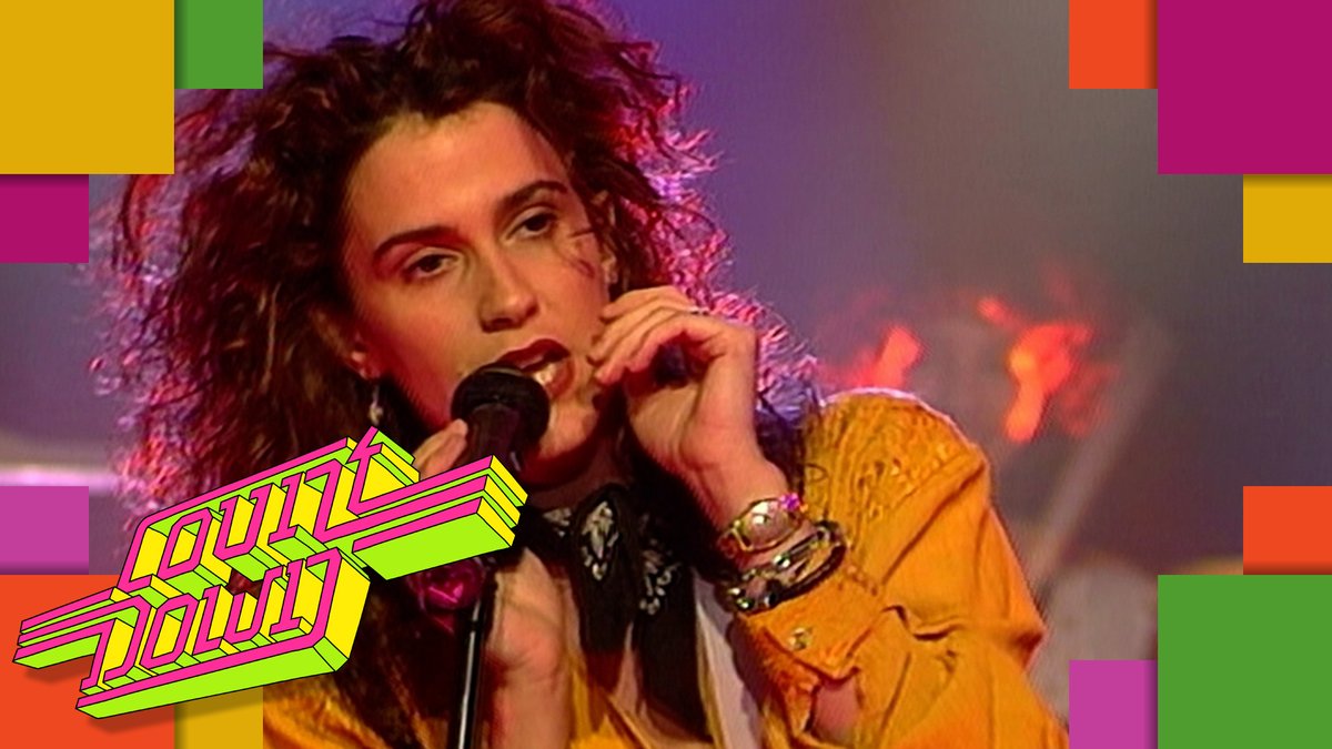 CountdownMusic's tweet image. Watch on YouTube: @wendyandlisa performing "Strung Out" on Countdown in 1990 &amp;gt; youtu.be/E8hwdy6KcjI

#WendyandLisa
