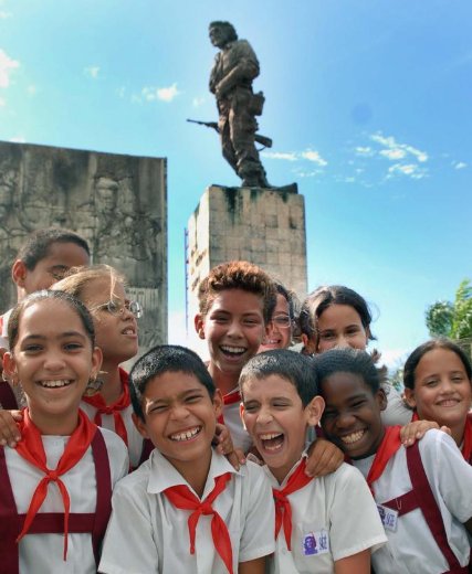 Hoy es #4DeAbril, día cubanísimo de niñez y juventud. Hoy celebraremos  61 años de joven rebeldía y victorias compartidas que se traducen en los esfuerzos y sacrificios de una generación que sin duda alguna conquistará el futuro con #UnaMejorJuventud 
<a href="/ujc_ucmvc/">UJC Ciencias Médicas de Villa Clara</a> <a href="/UJCdeCuba/">UJC de Cuba</a>