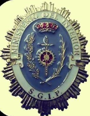 Dartio3's tweet photo. @JohnHowardFRS @sosprisiones19 @PETERPANMURCIA Puedes describir q defiende y exige en realidad @AcaipSindicato al @IIPPGob y @interiorgob para #funcionariosdeprisiones⁉️, en particular para quienes están y sufren el caos V1/V2 pero sin divagaciones ni vaguedades. #sosprisiones #SectorPrisiones #Estatutodeprisionesya https://t.co/gETyeHiSxb