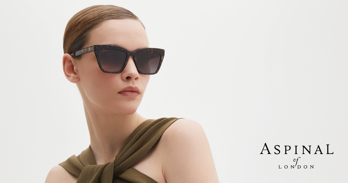 Santa Barbara is a graphic cat-eye sun model finessed by Aspinal’s signature branding across the top rim.

#Eyespace #AspinalofLondon #EyesonAspinal