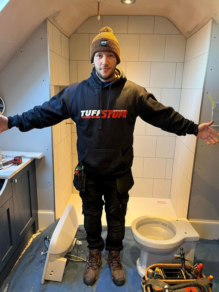 Another day on the tools, not the warmest outside, big thanks to <a href="/TuffStuff_UK/">TUFFSTUFF WORKWEAR</a> for providing all my workwear 💪👌🥇🥇🥇💪