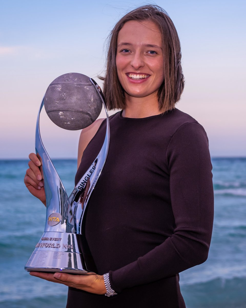 1 year of #1GA ☝️

<a href="/iga_swiatek/">Iga Świątek</a> rose to World No.1 for the first time on this day in 2022!