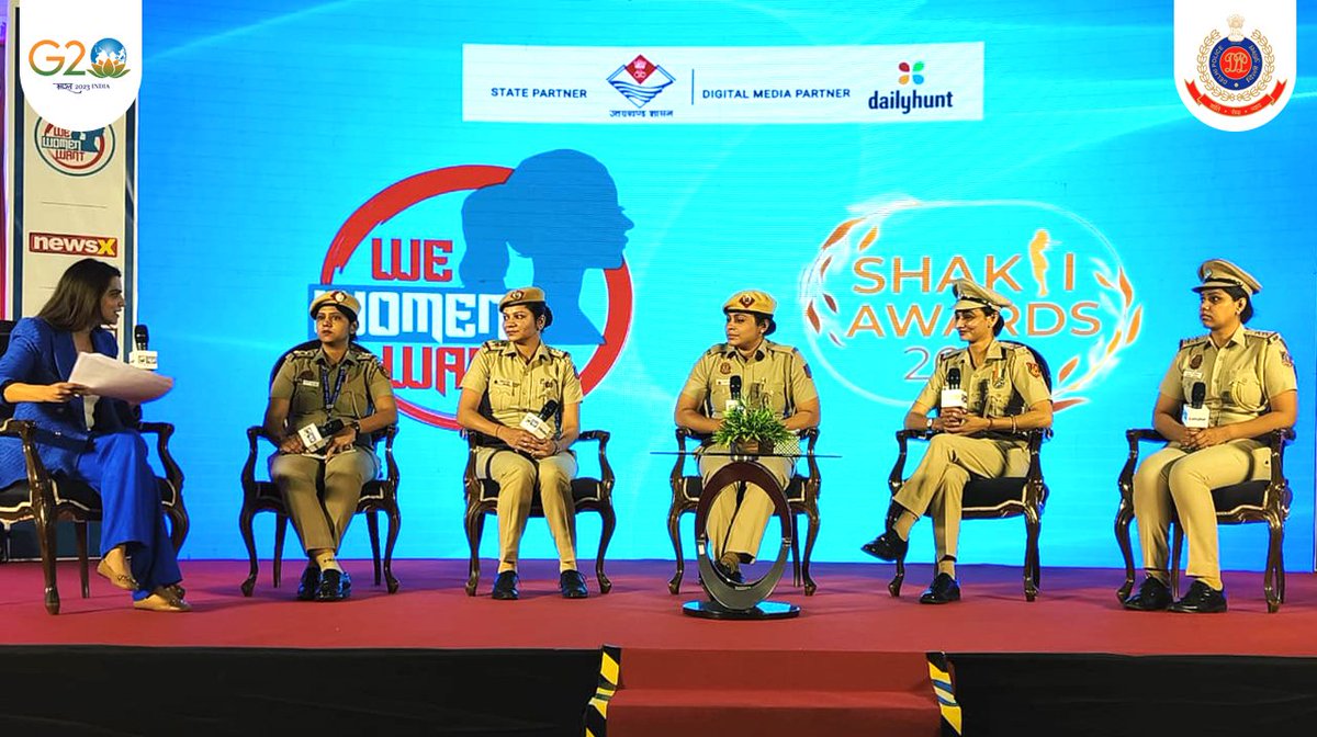 DelhiPolice's tweet photo. WOMEN IN KHAKI SHINE✨

SIs Rekha, Preeti &amp; Shalini, ASI Jyoti, Ct. Sonika of #DelhiPolice were conferred with #WWWShaktiAwards 2023 by Hon'ble Union Minister Smt. @smritiirani ji during the #WeWomenWant Conclave by @NewsX yesterday.

Watch: https://t.co/9x3GYsCz7i https://t.co/OPJ8slCrPR