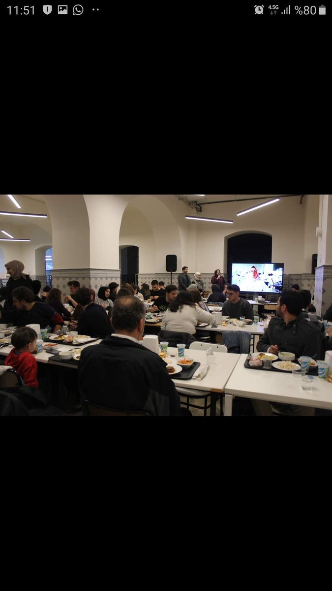 Fakültemiz ile Uluslararası Öğrenci Klübü tarafından organize edilen 03.04.2023 tarihindeki öğrenci iftarı büyük bir katılımla gerçekleşti. 

Ösrencilere Dekan yardımcımız Dr. Öğr. Üyesi Halime Tuba CANBAZ, Fakülte Sekreterimiz Onur OCAKDAN ve öğretim üyelerimiz eşlik etti.