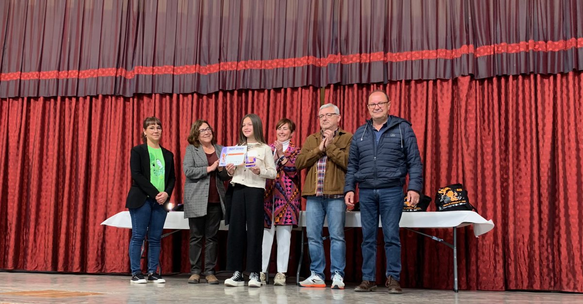 ColegiosISP's tweet photo. El passat 25 de març a Cervera del Maestrat es va fer entrega del Premi Sambori de redacció comarcal del Maestrat i Els Ports on les alumnes de ISP, Enma Barea de 6é de Primària i Silvia Talavera de 1r ESO van estar guardonades. Els seus treballs passen a la fase final. https://t.co/up01KirZmF