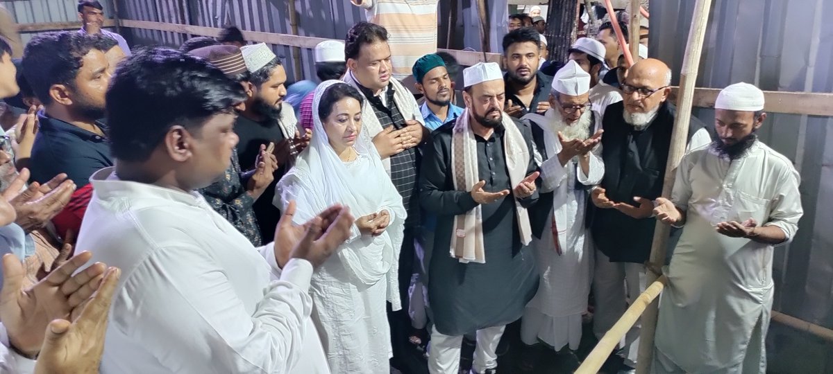 abuasimazmi's tweet photo. मेरे क्षेत्र के कमला रमन नगर में मदरसा बहरुल उलूम की संगे बुनियाद रखी। https://t.co/by3xF45lNp