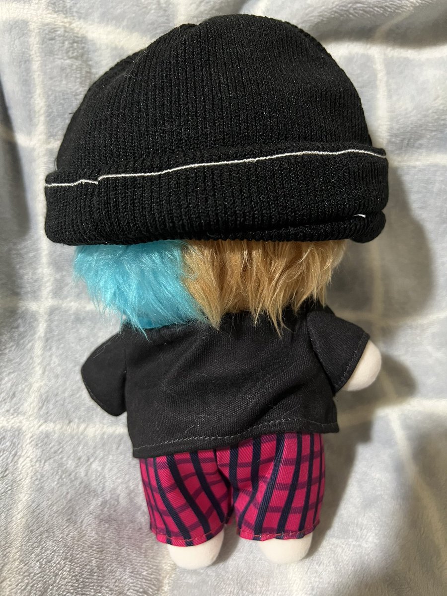 magicman_jsdoll's tweet photo. Outfit for dual hair colour doll.

Adjustment is making to fit the doll better 🙏🏻 https://t.co/wZsmhb1dIC