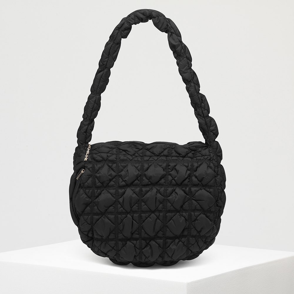 เปิดรับ carlyn soft bag size L ❥ รอบเว็บจัดส่งเลยไม่ต้องรอนานค่าา 🤩 — ; พรีแอร์ 2150฿ รวมส่งค่าา (รับจำนวนจำกัด)