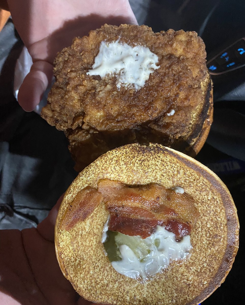 DennyEstep's tweet photo. @McDonalds What mine looked like https://t.co/czw77ehIrI