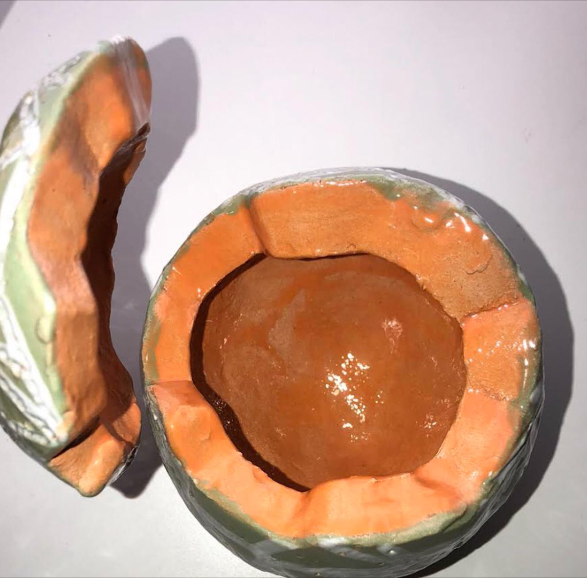 MakoNyanneru's tweet photo. 6ヶ月前ぐらいに、学校で作ったメロンです!!
#clayproject #粘土 https://t.co/7JbdMbWvYA
